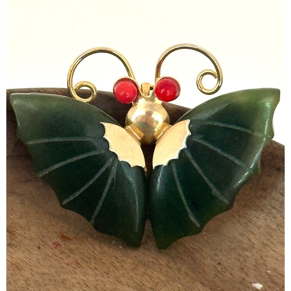 Vintage Jade Butterfly Brooch Pin Pendant Red Eyes Gold Tone Moth Bug